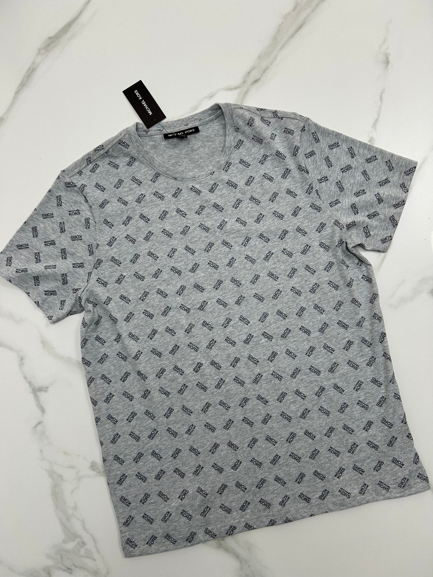 Polera monograma Michael Kors