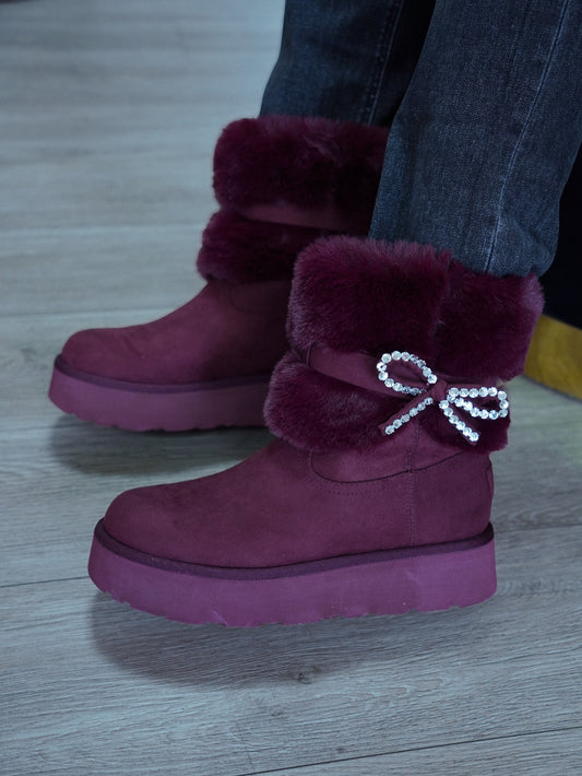 Botín burdeo Guess
