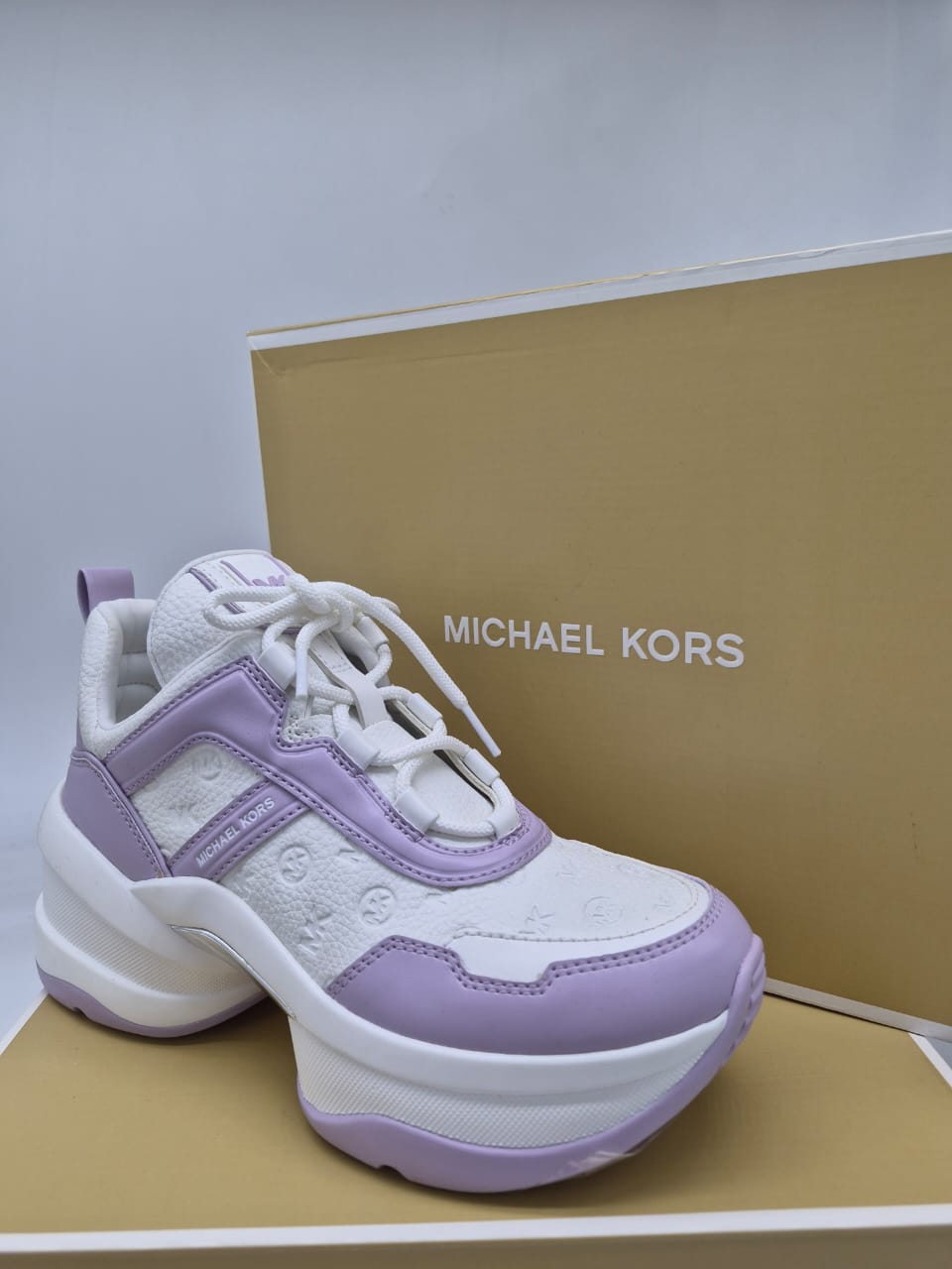 Zapatilla Michael Kors Morada con Blanco