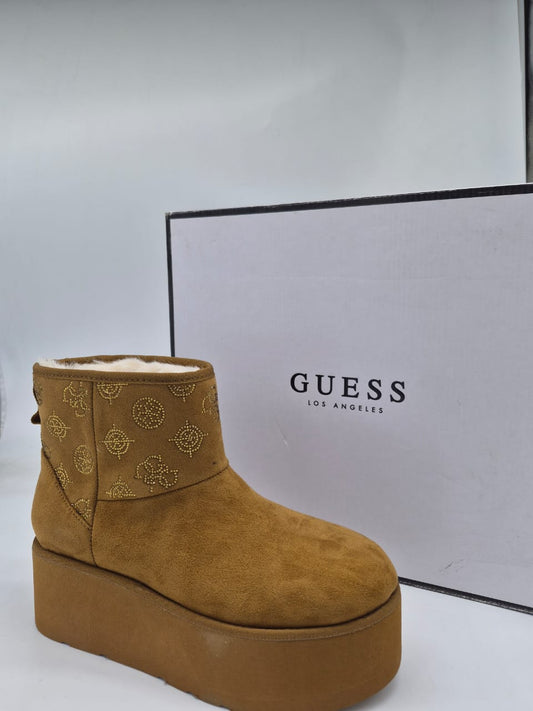 Botín Guess Camel