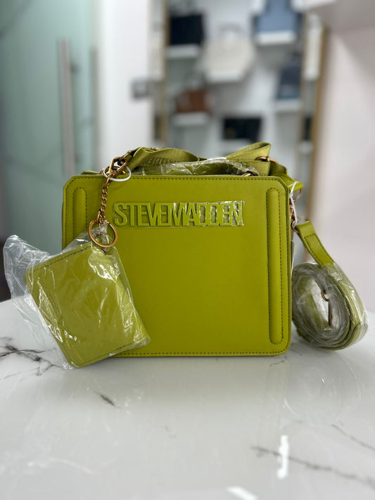Cross Steve Madden
