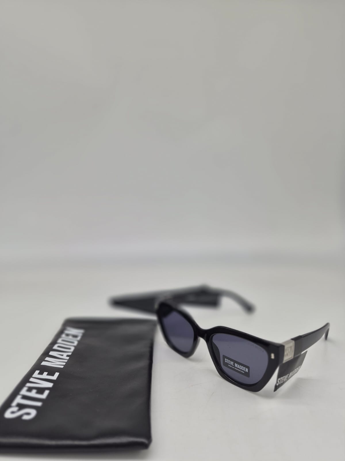 Anteojos Steve Madden negros