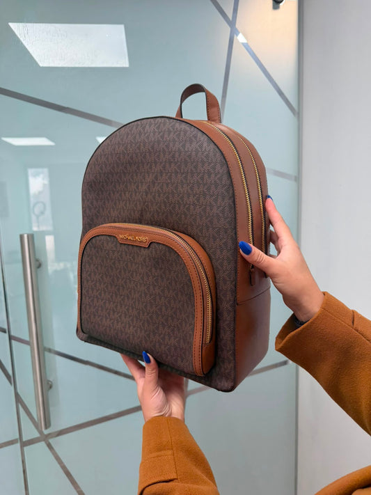 Mochila Michael Kors monograma marrón
