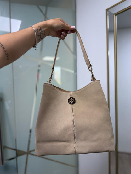 Tote bag Marc Jacobs tipo hobo en gamuza beige